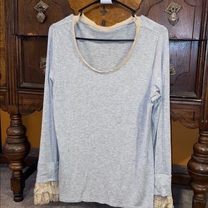 Boutique Style Long sleeve Tee size M